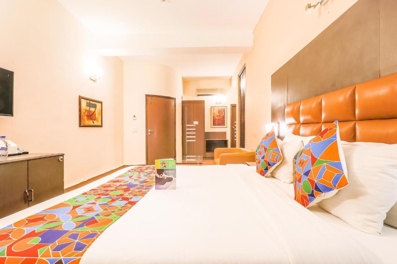 Fabhotel Conclave Boutique New Delhi Exterior photo