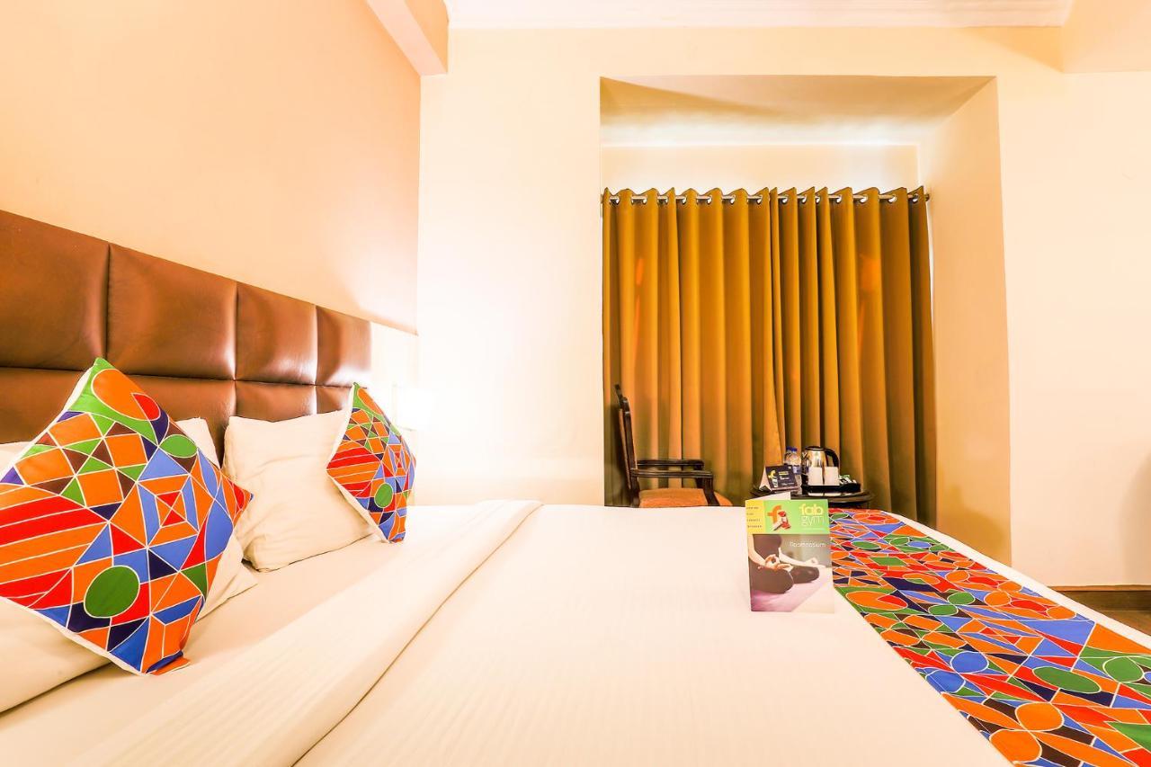 Fabhotel Conclave Boutique New Delhi Exterior photo