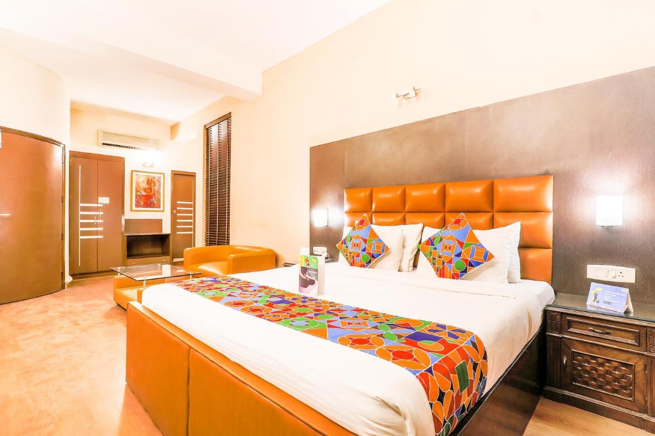 Fabhotel Conclave Boutique New Delhi Exterior photo