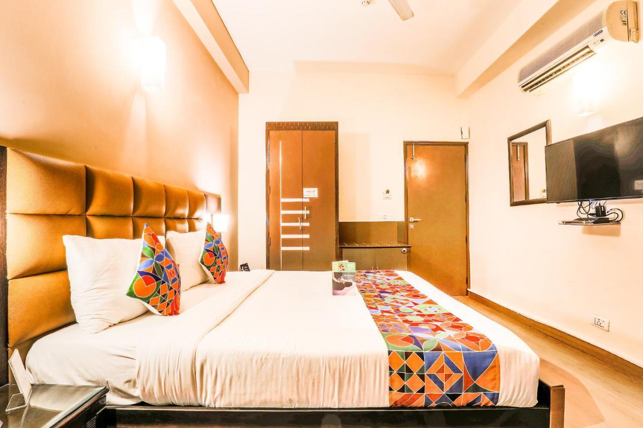 Fabhotel Conclave Boutique New Delhi Exterior photo